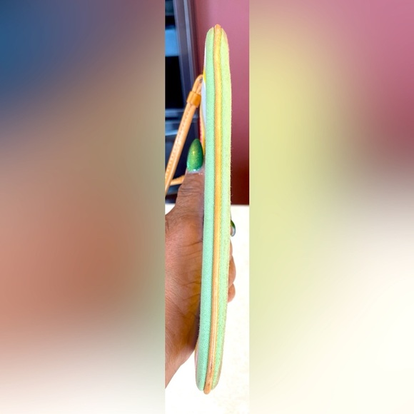 COACH Multicolored Hamptons Wristlet, EUC - Picture 2 of 9